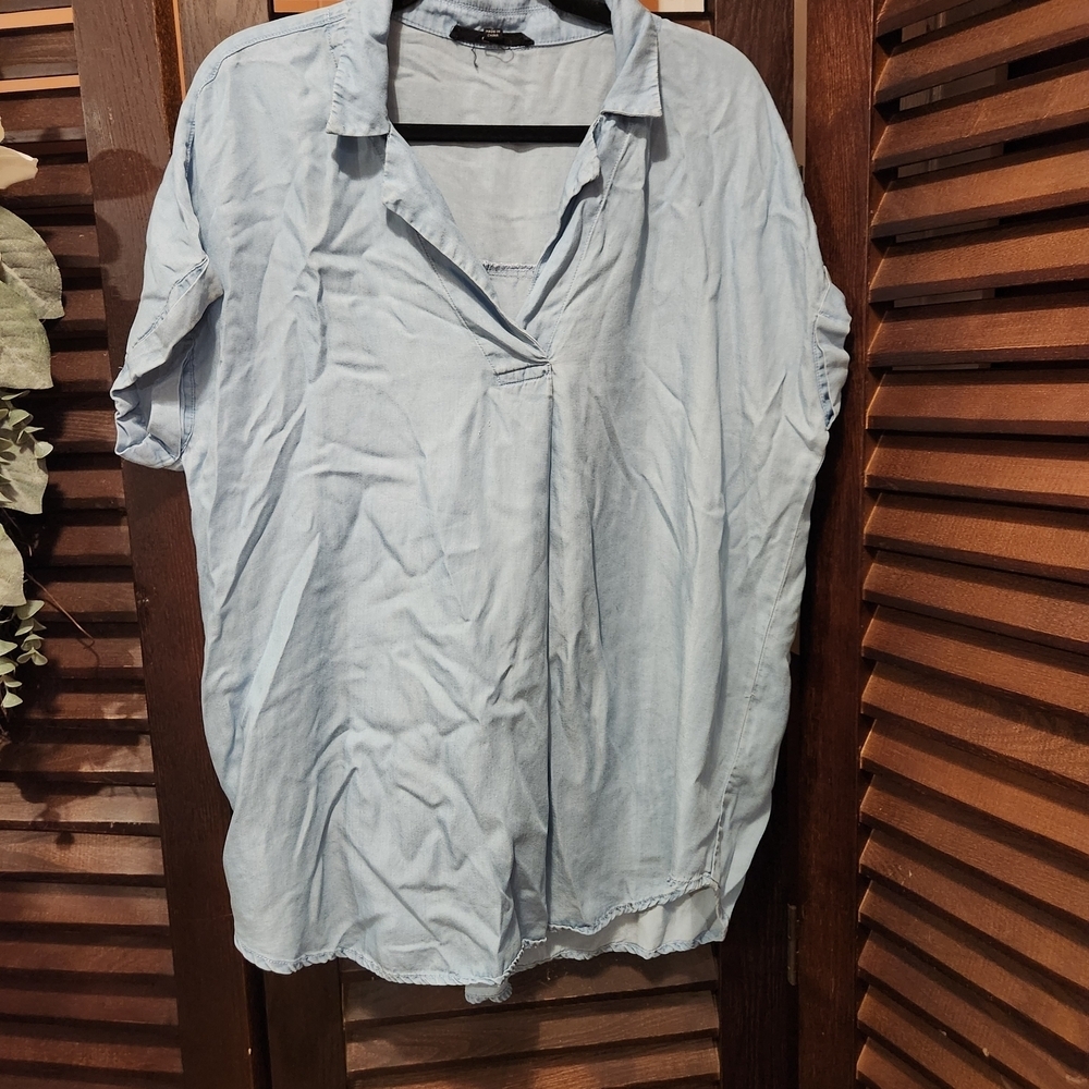 Jane and Delancey Light Blue V-Neck Tunic Top